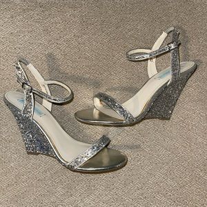 Betsey Johnson Wedges
